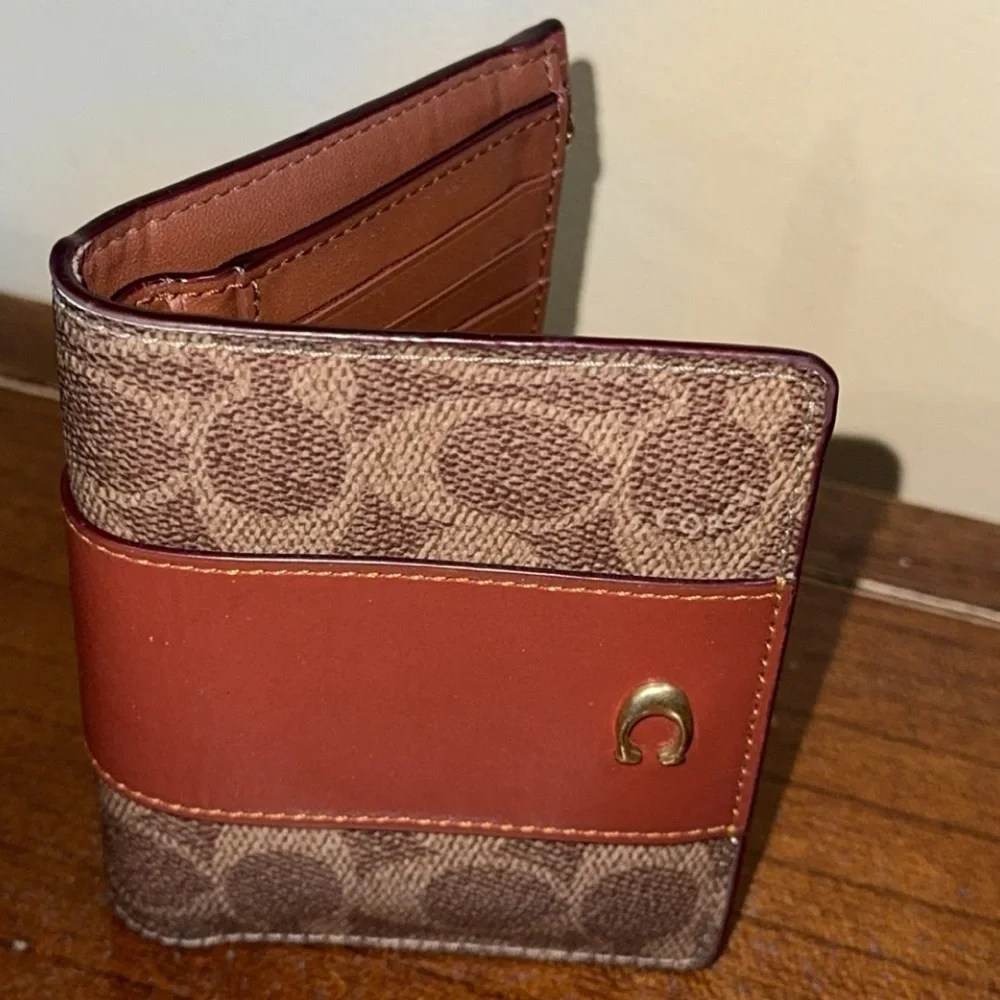 Coach 1941 Signature Logo Bi-Fold Classic Small Wallet Leather AUTHENTIC